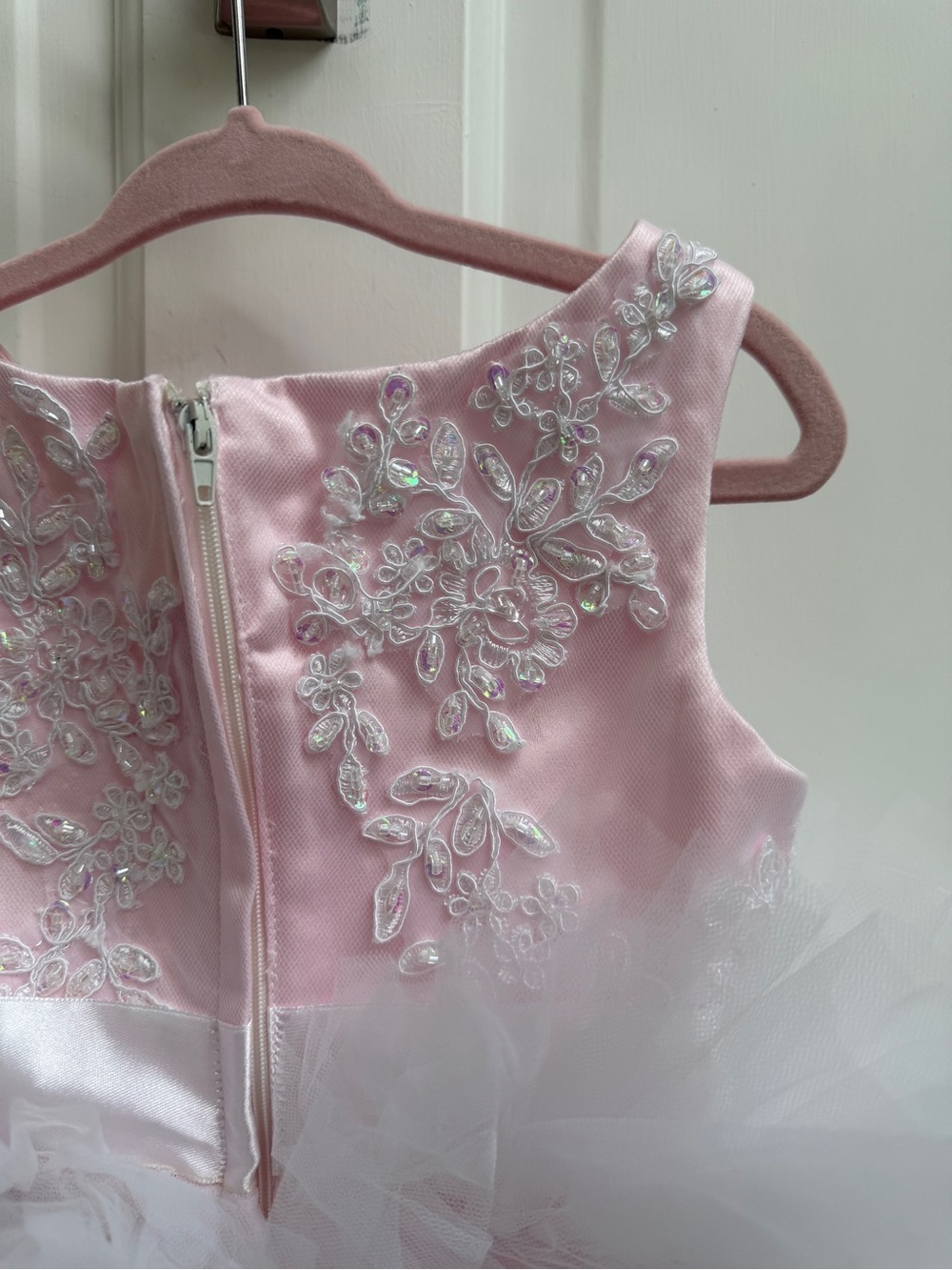 NWOT Pink Tulle Beaded Floral Appliqué Girls' 4 Pageant Party Sleeveless Dress - Picture 6 of 6